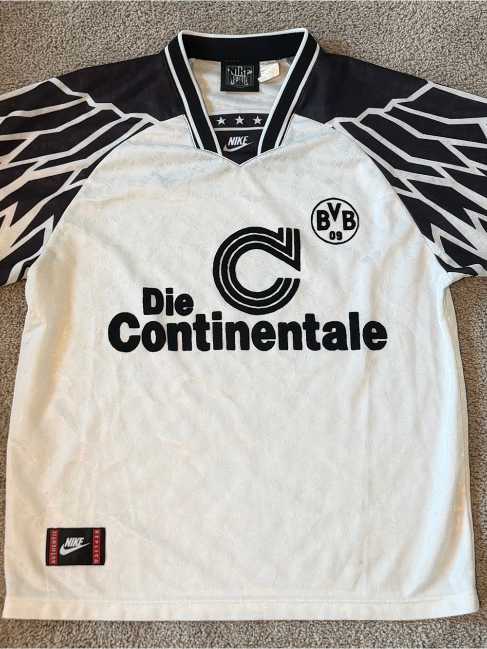 Vintage 1994-95 Borussia Dortmund Nike Away Jersey
